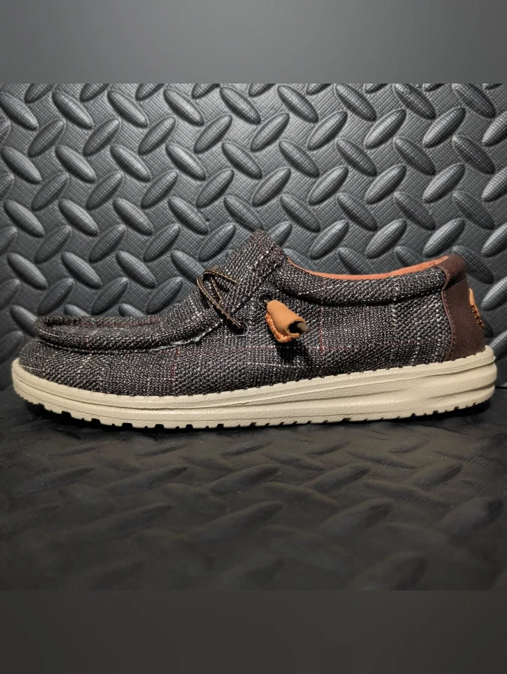 Hey Dude Wally Plaid brown size 7